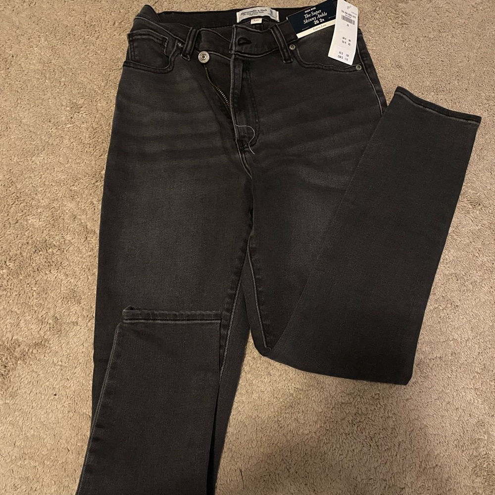 Brand new Abercrombie & Fitch jeans
